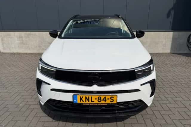 Opel Grandland (2023) thumbnail 4