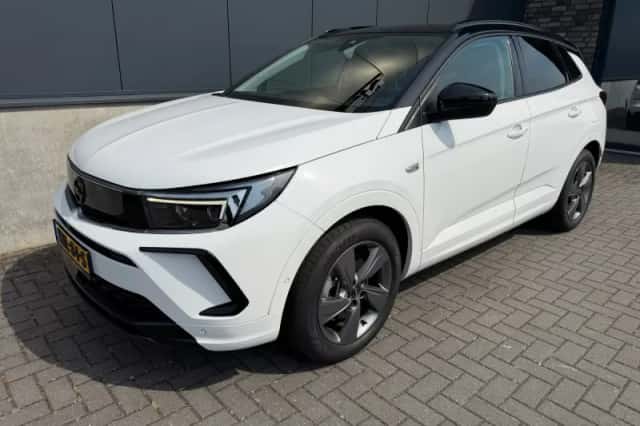 Opel Grandland (2023) thumbnail 5