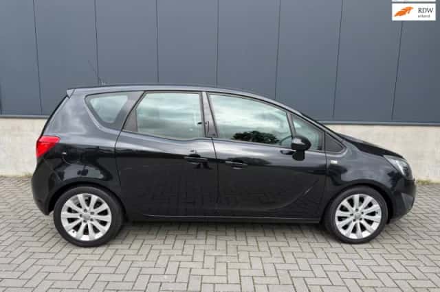 Opel Meriva (2013) thumbnail 1