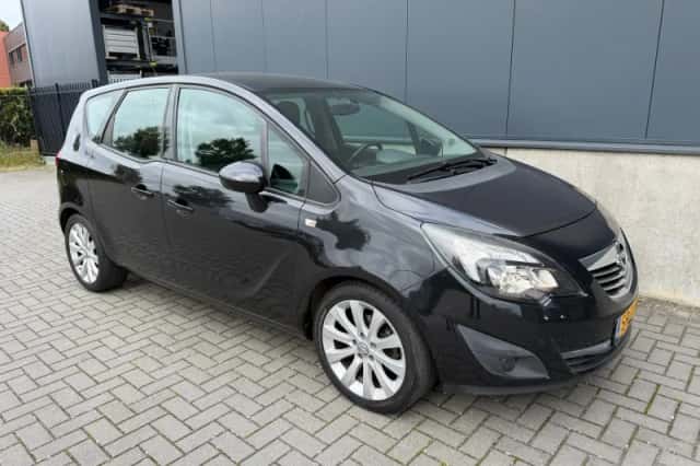 Opel Meriva (2013) thumbnail 3