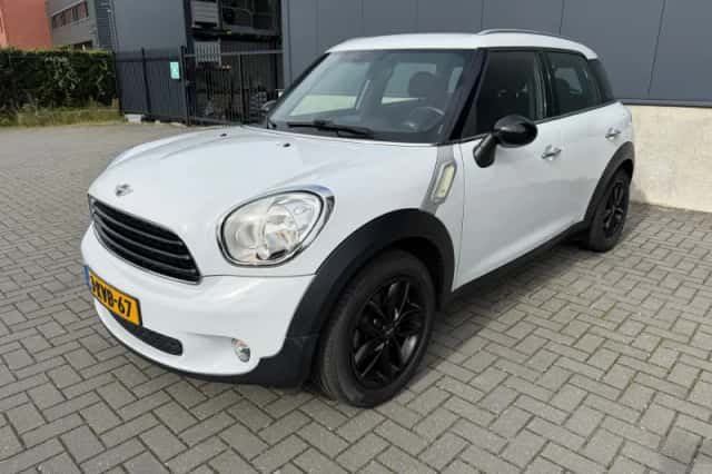 MINI Countryman (2013) thumbnail 5