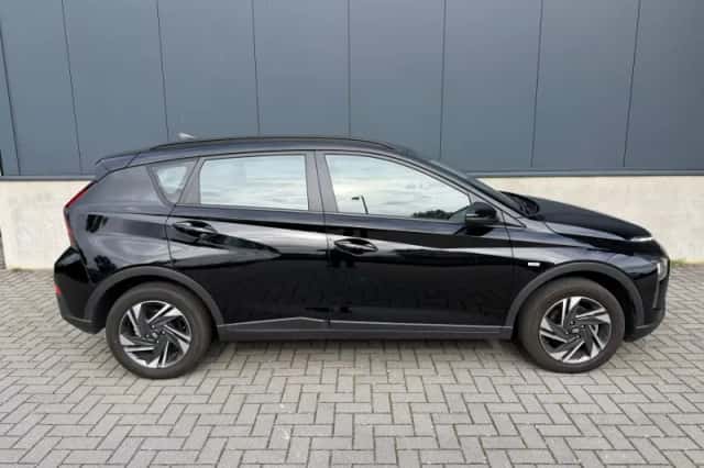 Hyundai Bayon (2024) thumbnail 1
