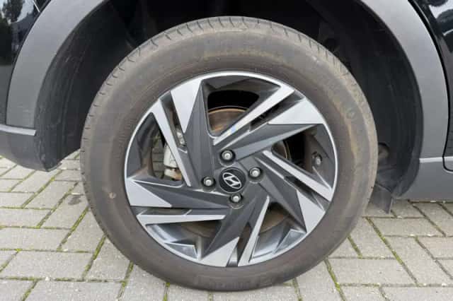 Hyundai Bayon (2024) thumbnail 2