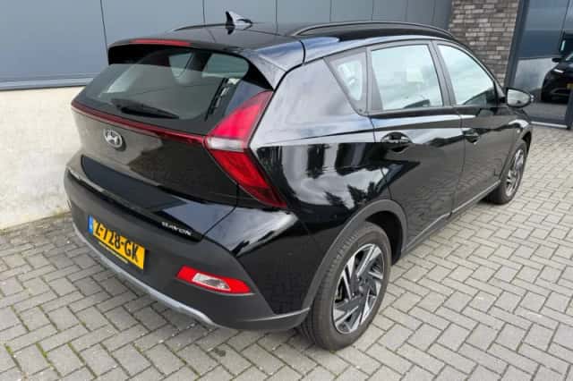 Hyundai Bayon (2024) thumbnail 3