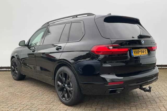BMW X7 (2019) thumbnail 2