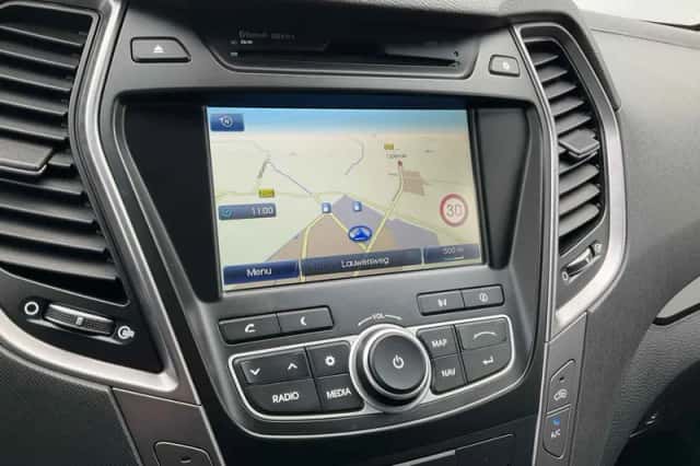 Hyundai Santa Fe (2013) thumbnail 5