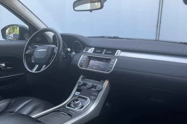 Land Rover Range Rover Evoque (2012) thumbnail 3
