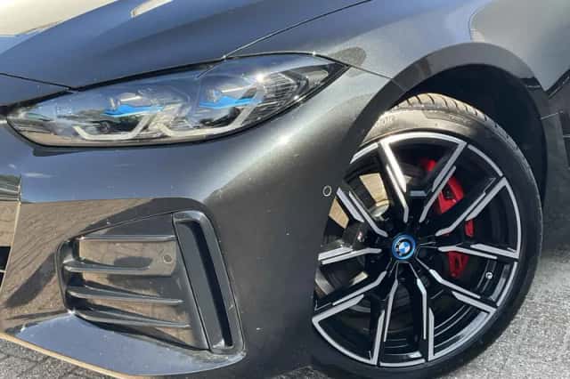 BMW i4 (2023) thumbnail 4