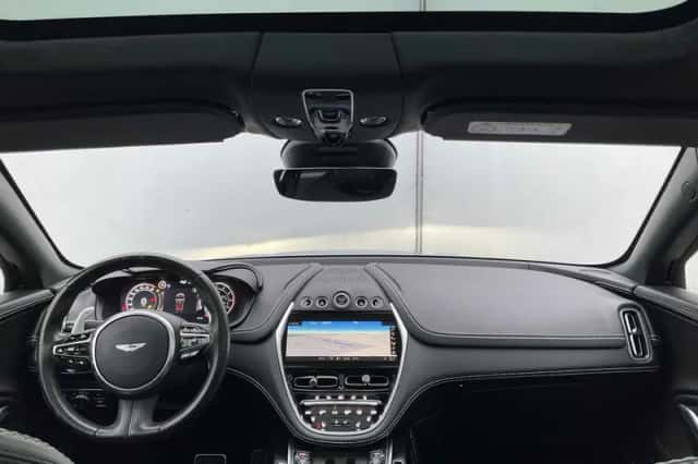 Aston Martin DBX (2020) thumbnail 4