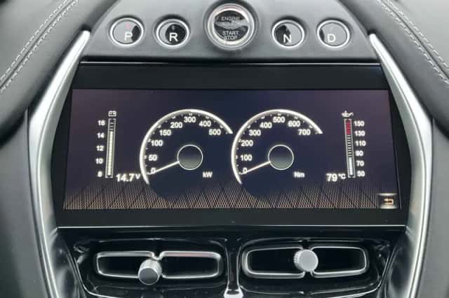 Aston Martin DBX (2020) thumbnail 6