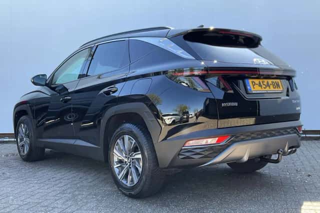 Hyundai Tucson (2022) thumbnail 2