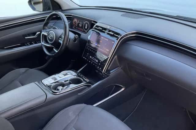 Hyundai Tucson (2022) thumbnail 3