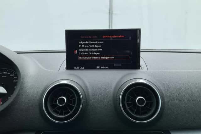 Audi A3 (2019) thumbnail 5