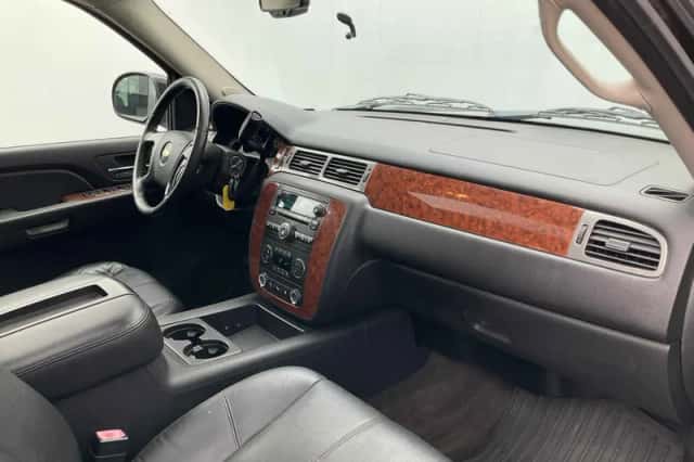 Chevrolet Avalanche (2009) thumbnail 3