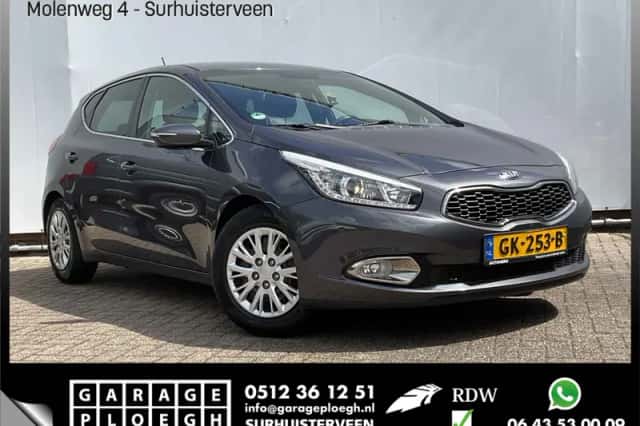 Kia Ceed (2015) thumbnail 1