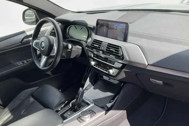 BMW X4 (2019) thumbnail 3