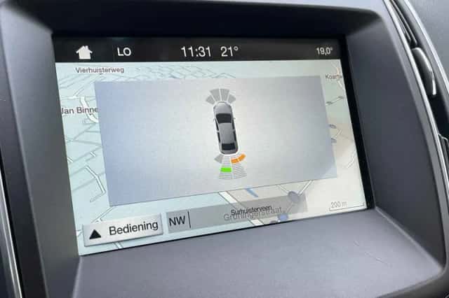 Ford Galaxy (2017) thumbnail 6