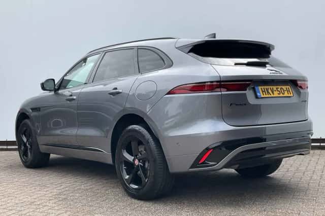 Jaguar F-Pace (2021) thumbnail 2