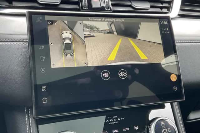Jaguar F-Pace (2021) thumbnail 6