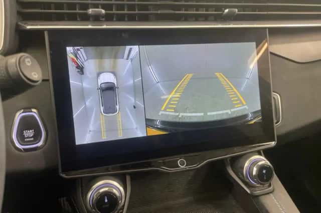 Lynk & Co 01 (2023) thumbnail 5