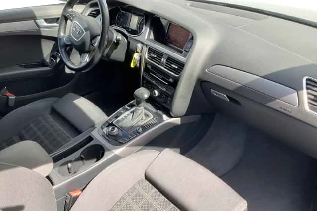 Audi A4 (2013) thumbnail 3