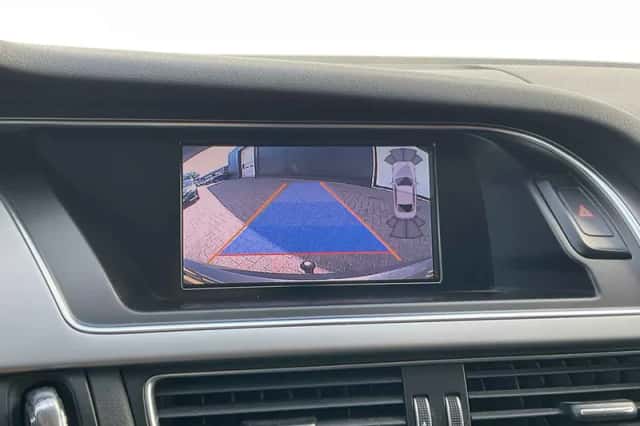 Audi A4 (2013) thumbnail 5