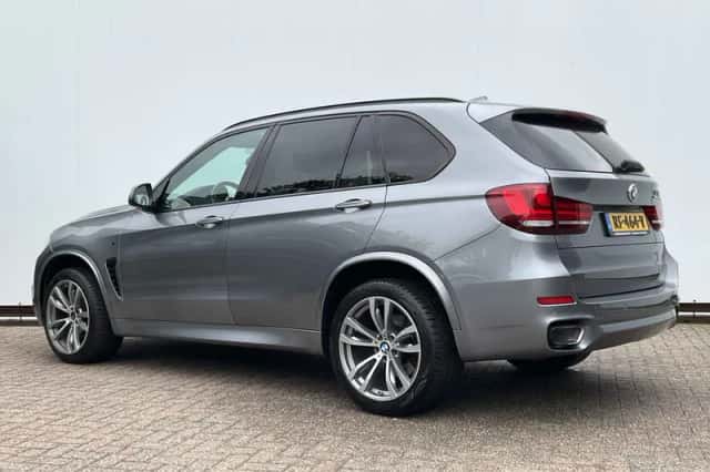 BMW X5 (2014) thumbnail 2