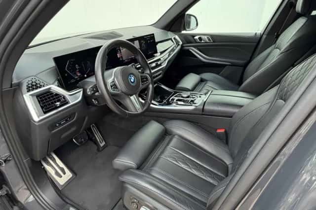 BMW X5 (2023) thumbnail 3