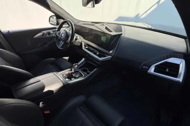 BMW XM (2024) thumbnail 3