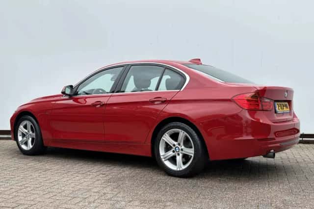BMW 3-Serie (2014) thumbnail 2