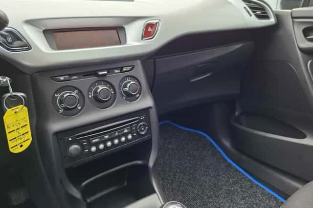 Citroën C3 (2010) thumbnail 6