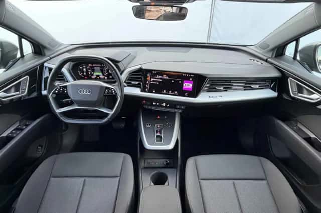 Audi Q4 e-tron (2022) thumbnail 4