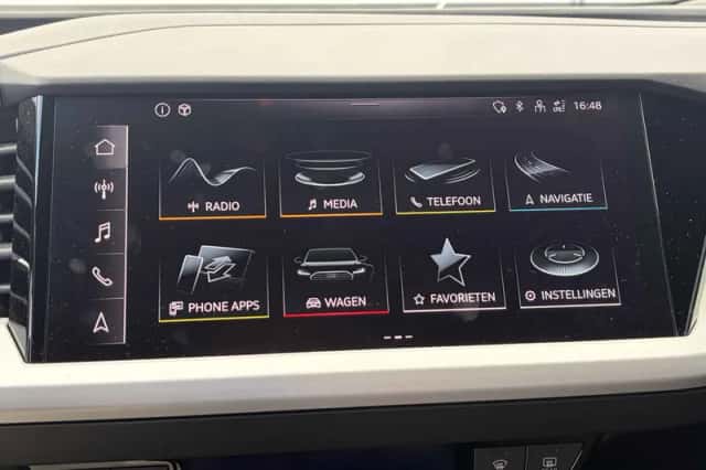 Audi Q4 e-tron (2022) thumbnail 6