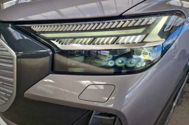 Audi Q4 e-tron (2021) thumbnail 6