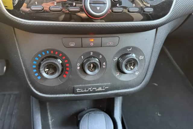 Fiat Punto Evo (2013) thumbnail 6