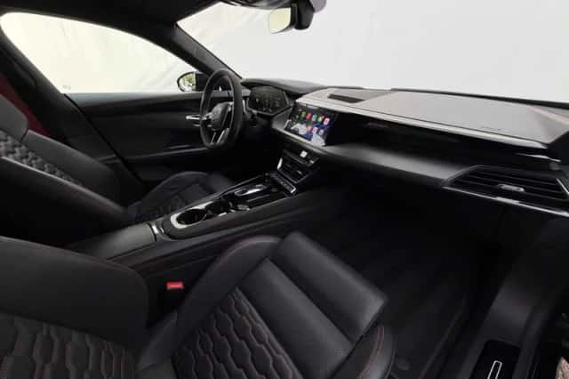 Audi e-tron GT (2022) thumbnail 3