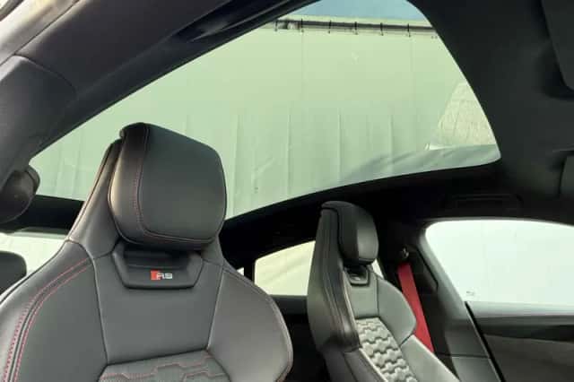 Audi e-tron GT (2022) thumbnail 4