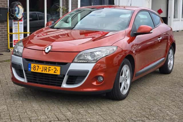 Renault Mégane (2009) thumbnail 1