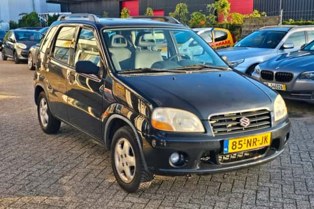 Suzuki Ignis (2004) thumbnail 3