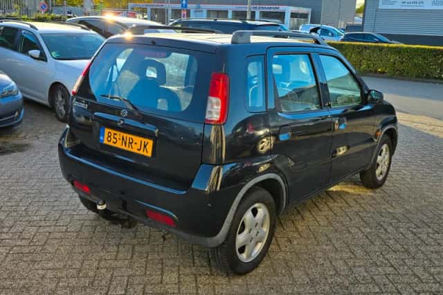 Suzuki Ignis (2004) thumbnail 5