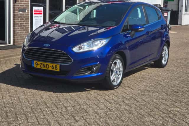 Ford Fiesta (2015) thumbnail 1