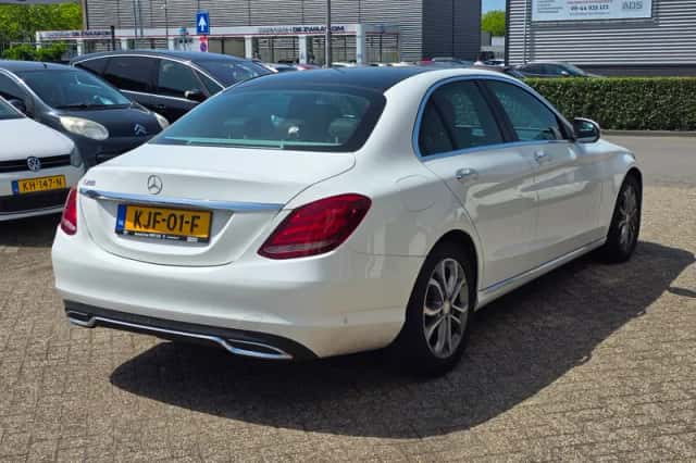 Mercedes-Benz C-Klasse (2016) thumbnail 4