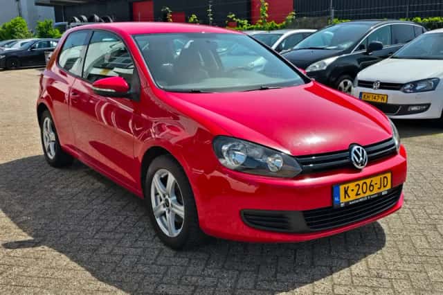 Volkswagen Golf (2009) thumbnail 3