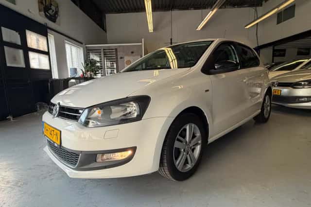 Volkswagen Polo (2012) thumbnail 1