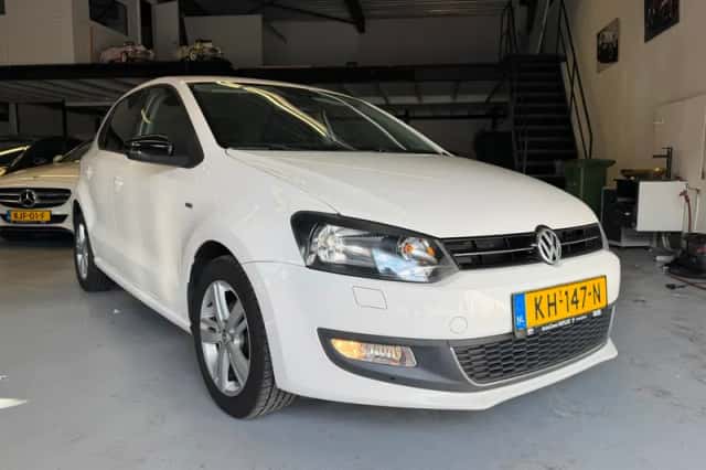 Volkswagen Polo (2012) thumbnail 2