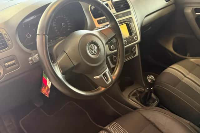 Volkswagen Polo (2012) thumbnail 6
