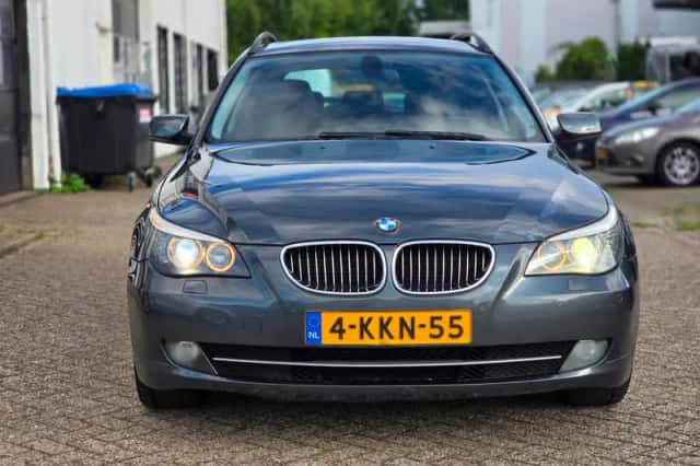 BMW 5-Serie (2007) thumbnail 2