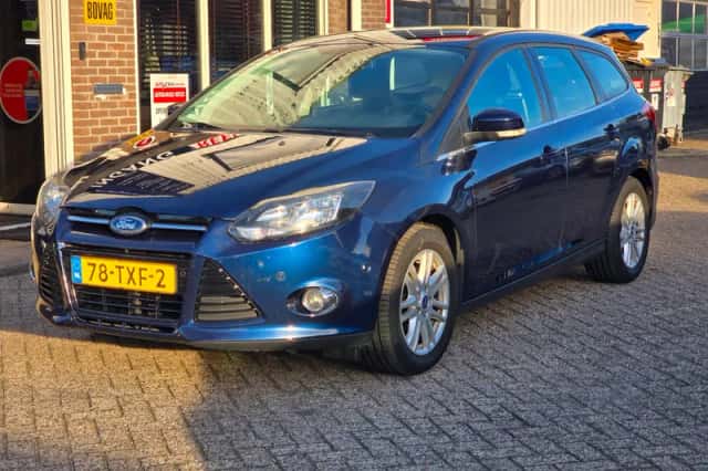 Ford Focus (2012) thumbnail 1