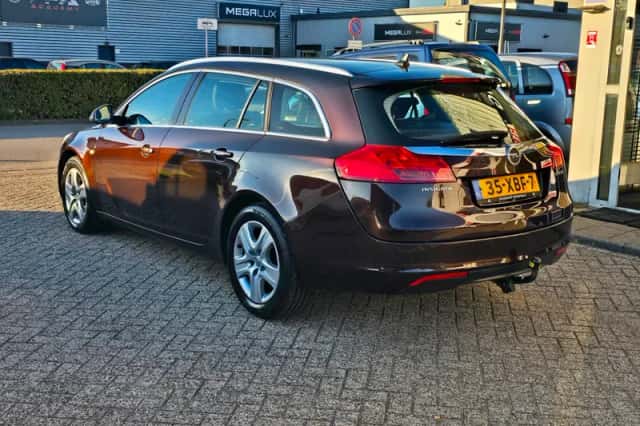 Opel Insignia (2012) thumbnail 4