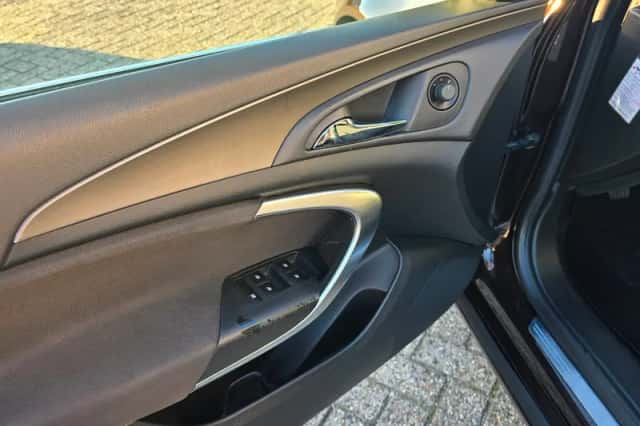Opel Insignia (2012) thumbnail 5